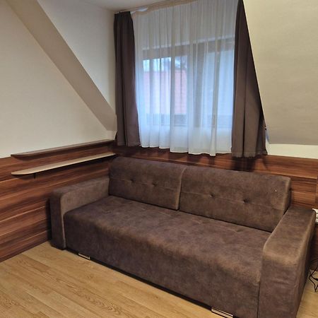 Crystal Sosto Apartman Nyiregyhaza Bagian luar foto