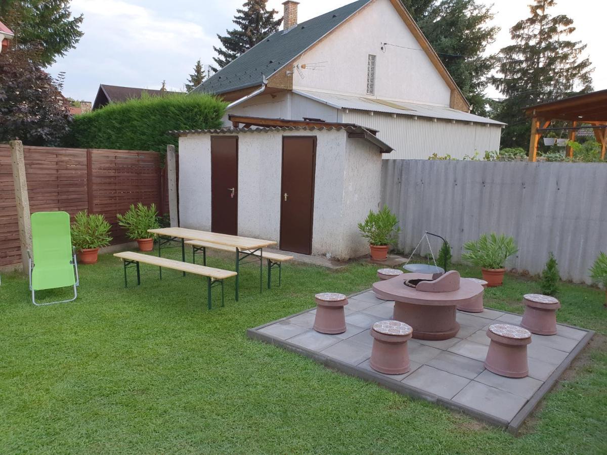 Crystal Sosto Apartman Nyiregyhaza Bagian luar foto