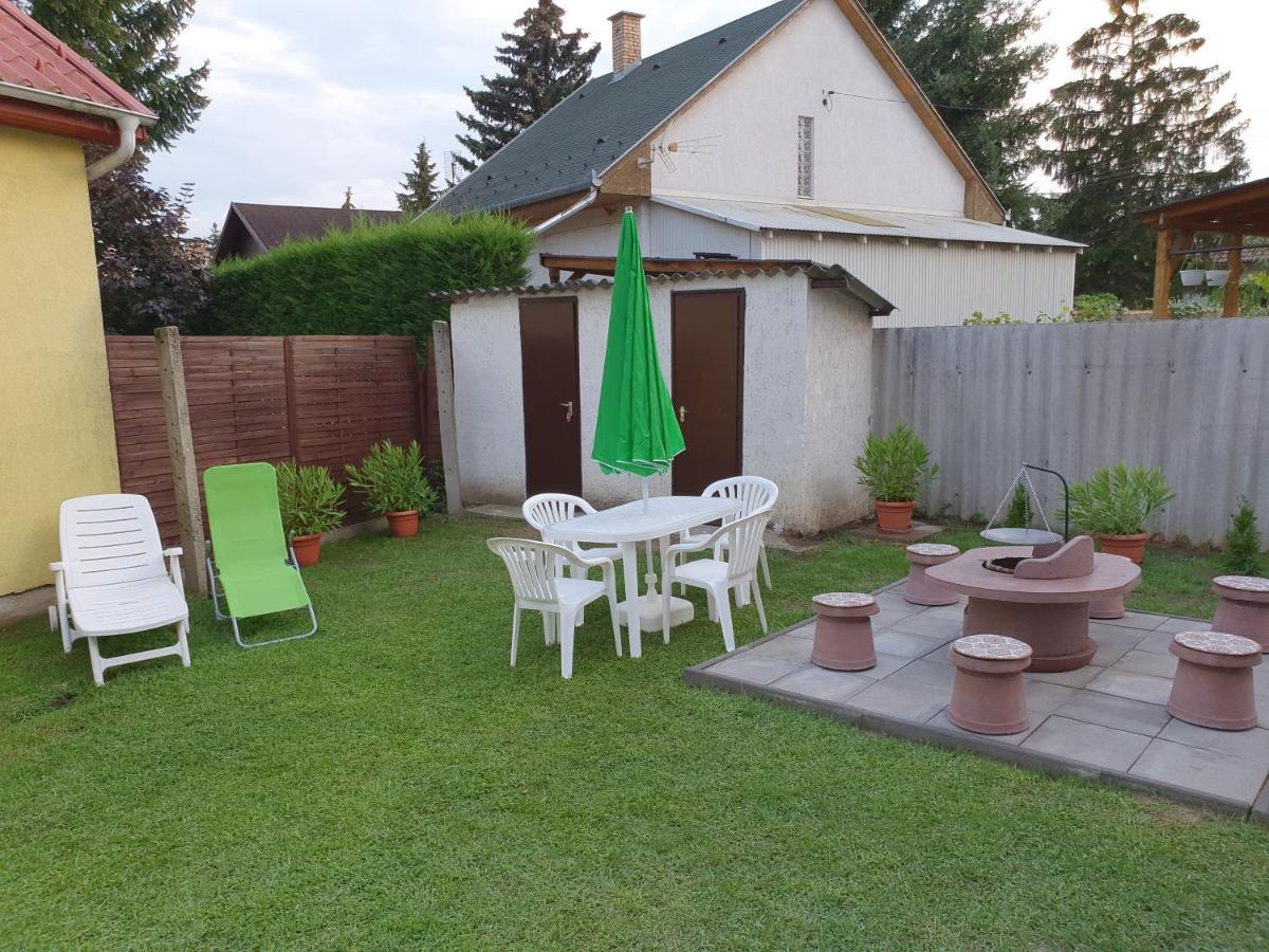 Crystal Sosto Apartman Nyiregyhaza Bagian luar foto