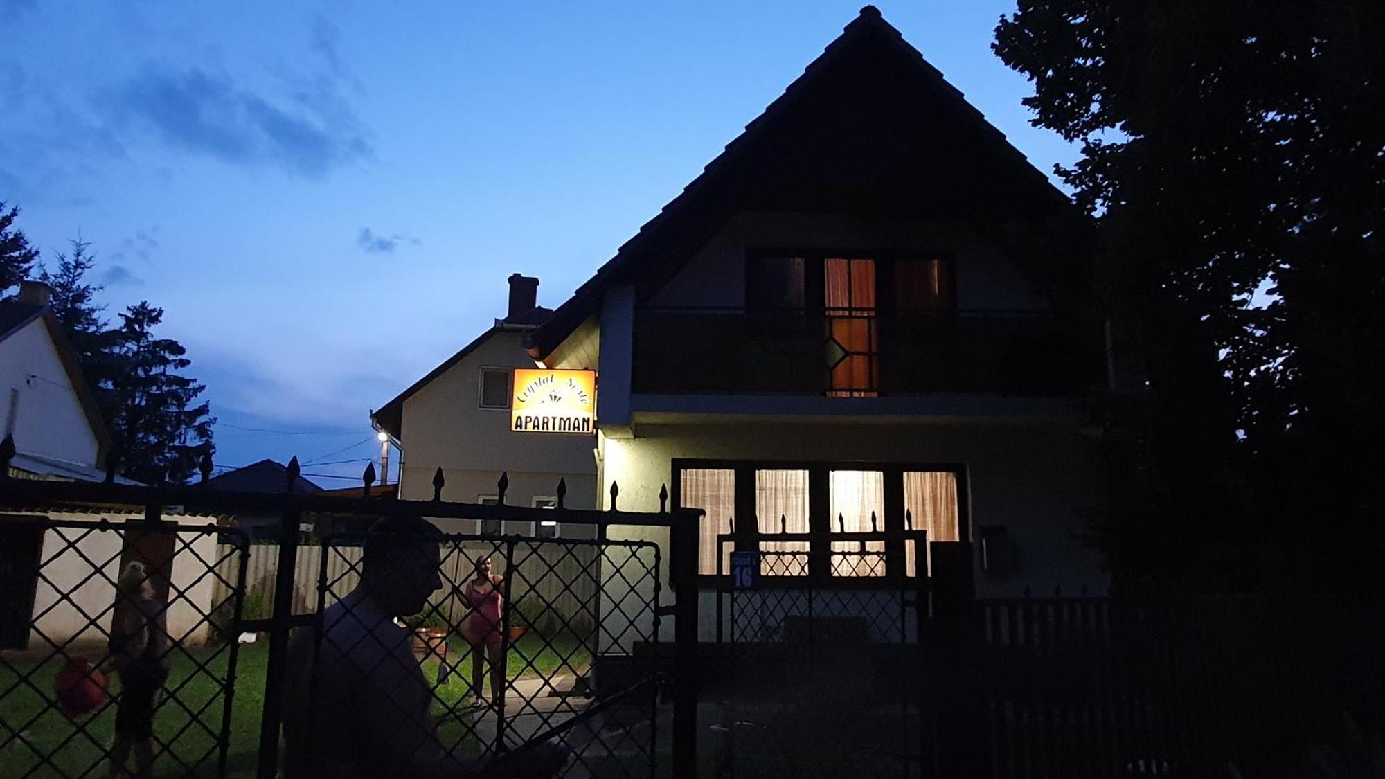 Crystal Sosto Apartman Nyiregyhaza Ruang foto