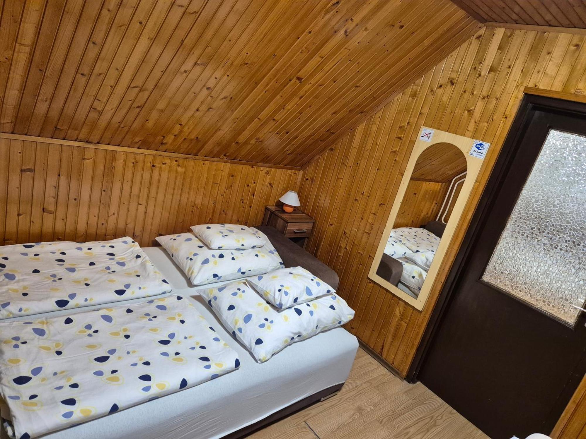 Crystal Sosto Apartman Nyiregyhaza Bagian luar foto