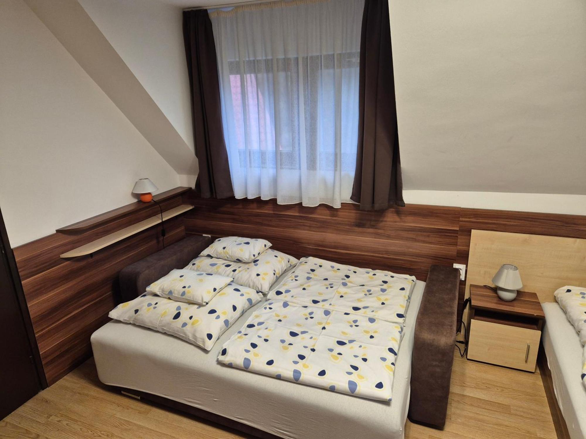 Crystal Sosto Apartman Nyiregyhaza Bagian luar foto