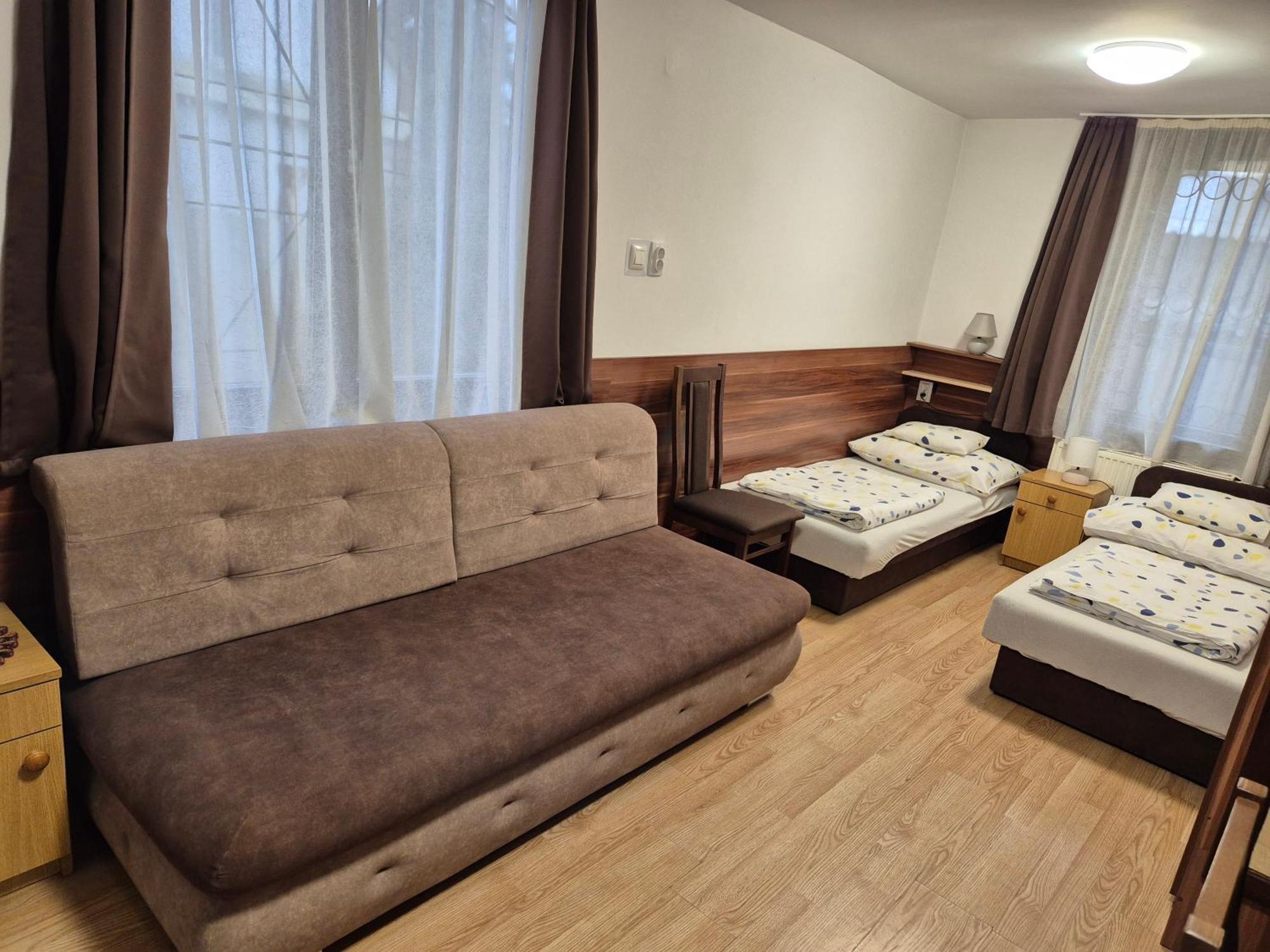 Crystal Sosto Apartman Nyiregyhaza Bagian luar foto