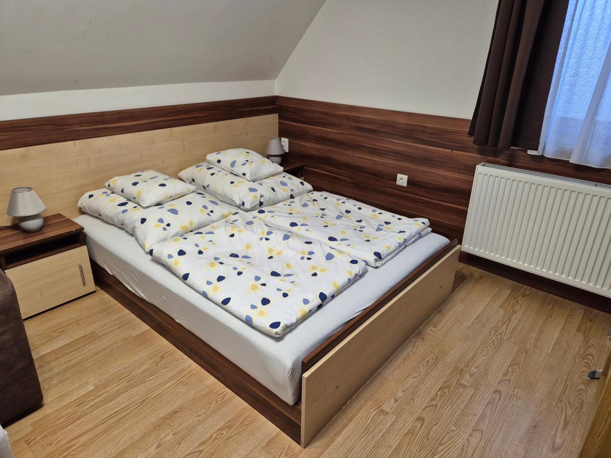 Crystal Sosto Apartman Nyiregyhaza Bagian luar foto