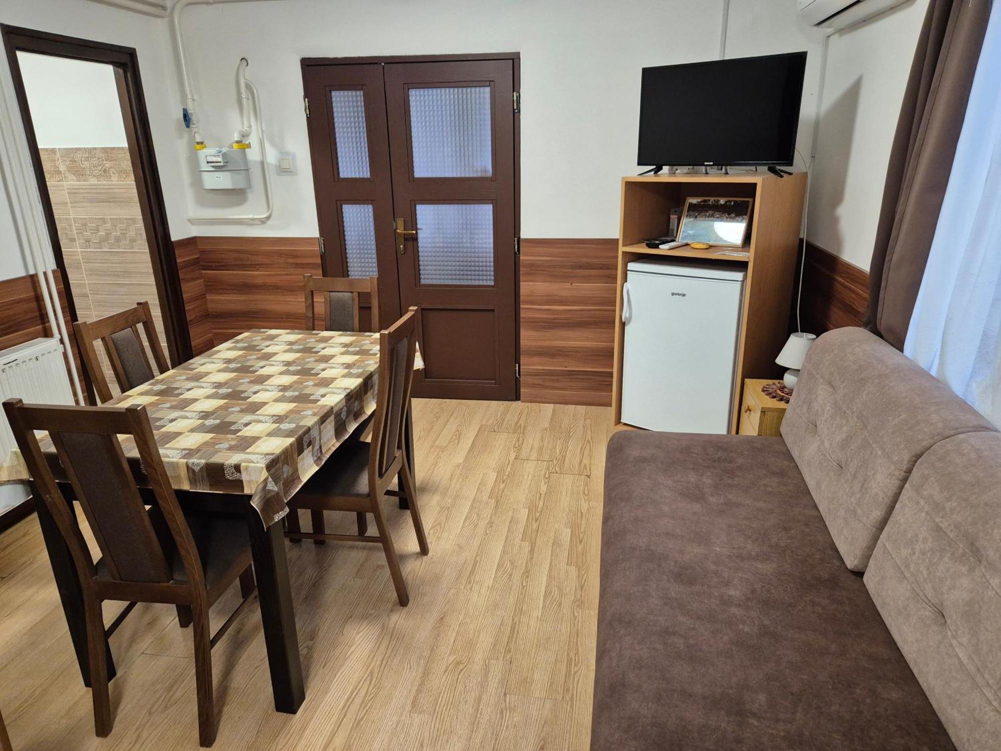 Crystal Sosto Apartman Nyiregyhaza Bagian luar foto
