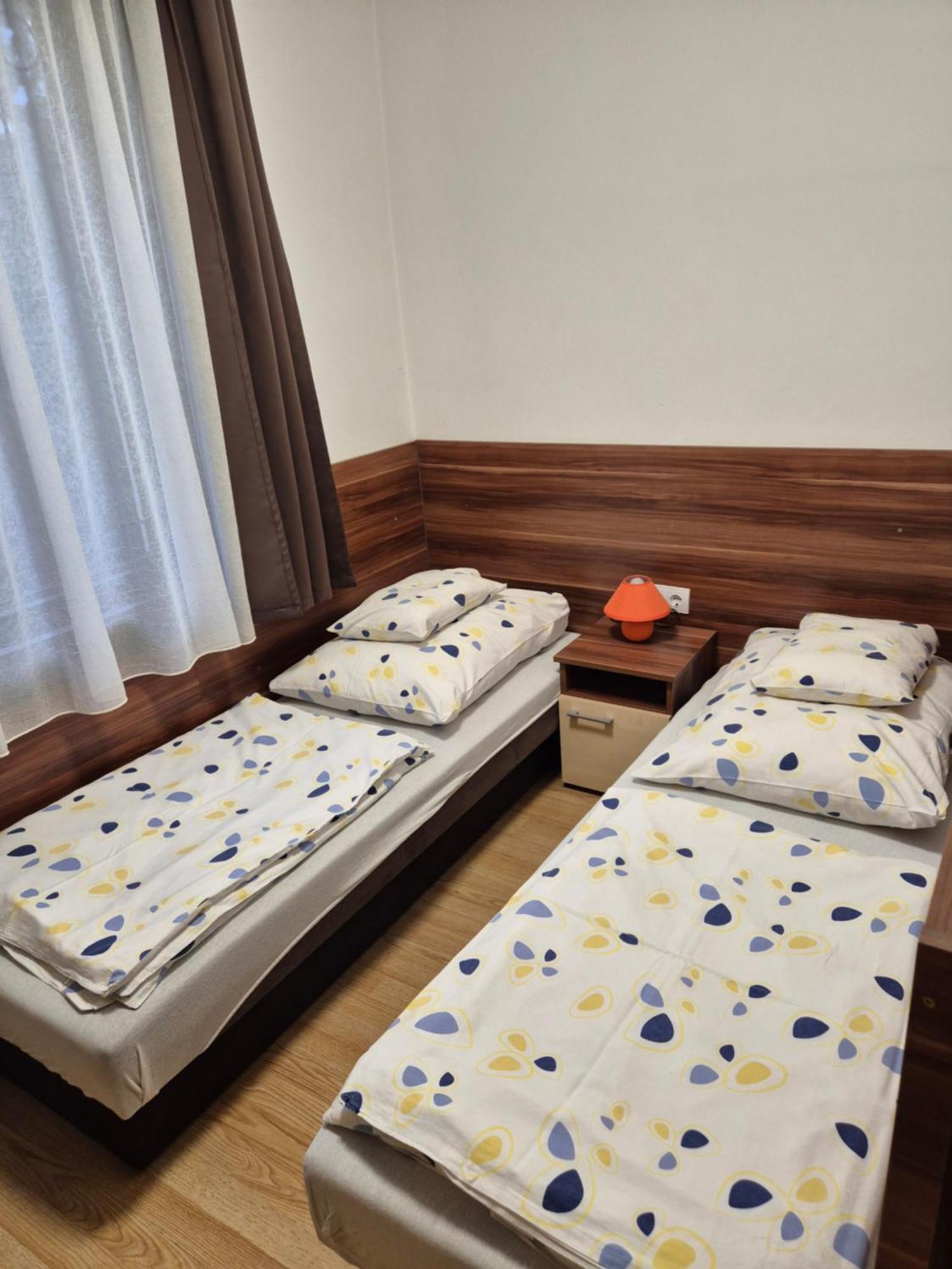 Crystal Sosto Apartman Nyiregyhaza Bagian luar foto